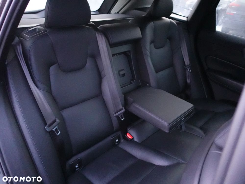 Volvo XC 60 T8 AWD Recharge Polestar Engineered - 7