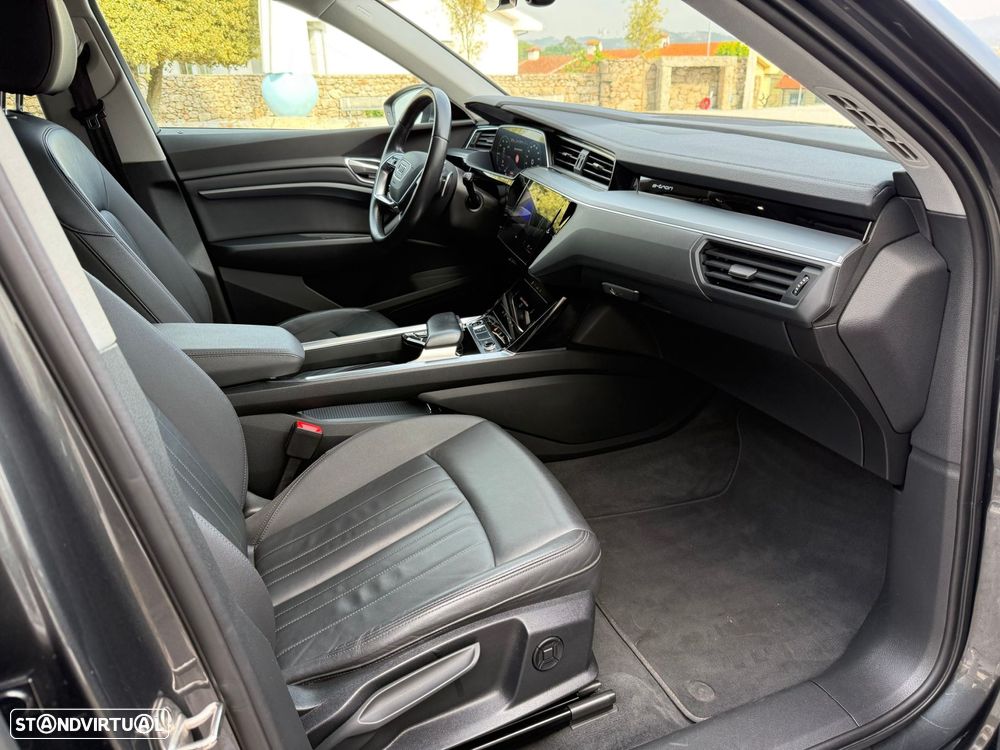 Audi e-tron 55 quattro S line - 28