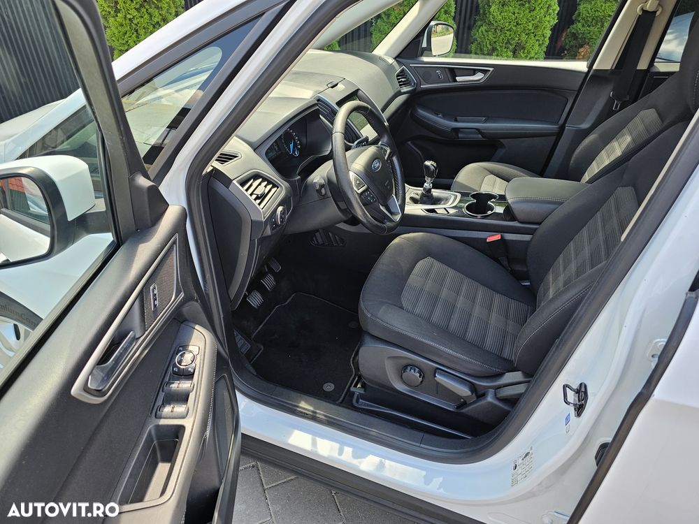Ford Galaxy - 24