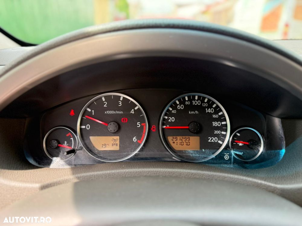 Nissan Pathfinder 2.5 dCi LE Plus - 11