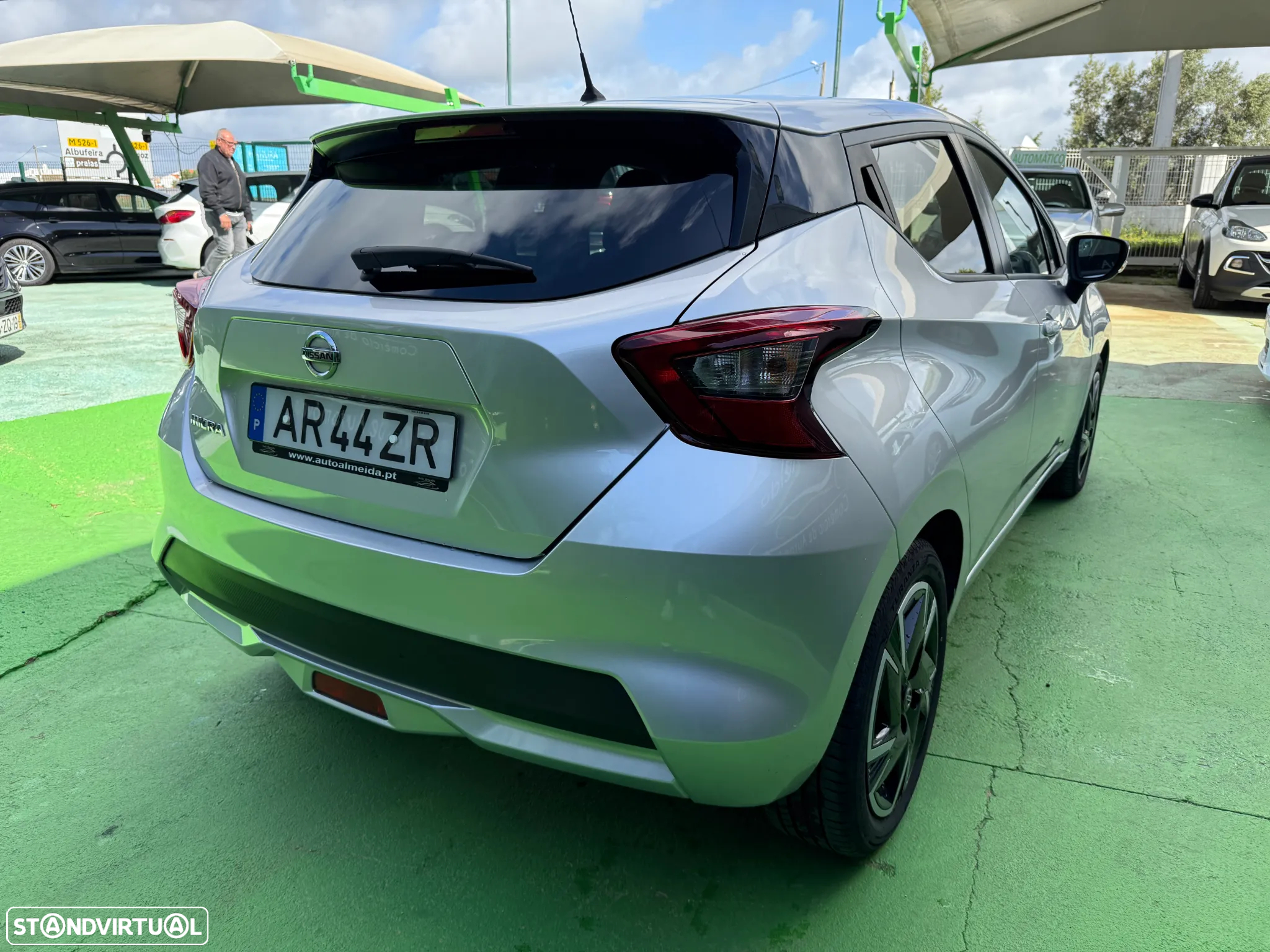 Nissan Micra 1.0 IG-T Acenta - 10