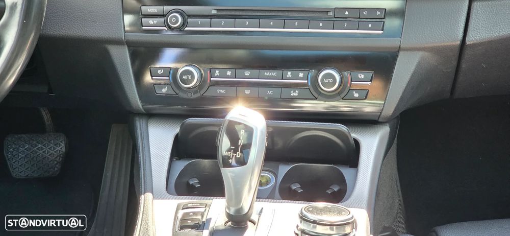 BMW 525 d Pack M Auto - 27