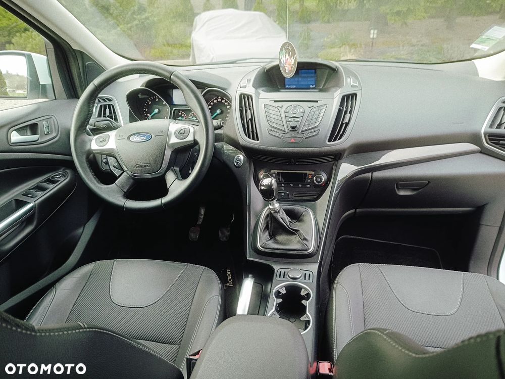 Ford Kuga 2.0 TDCi 2x4 Trend - 4