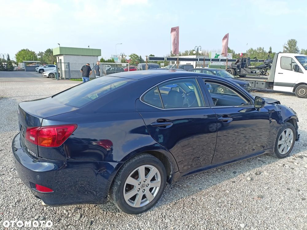 Lexus IS - 4
