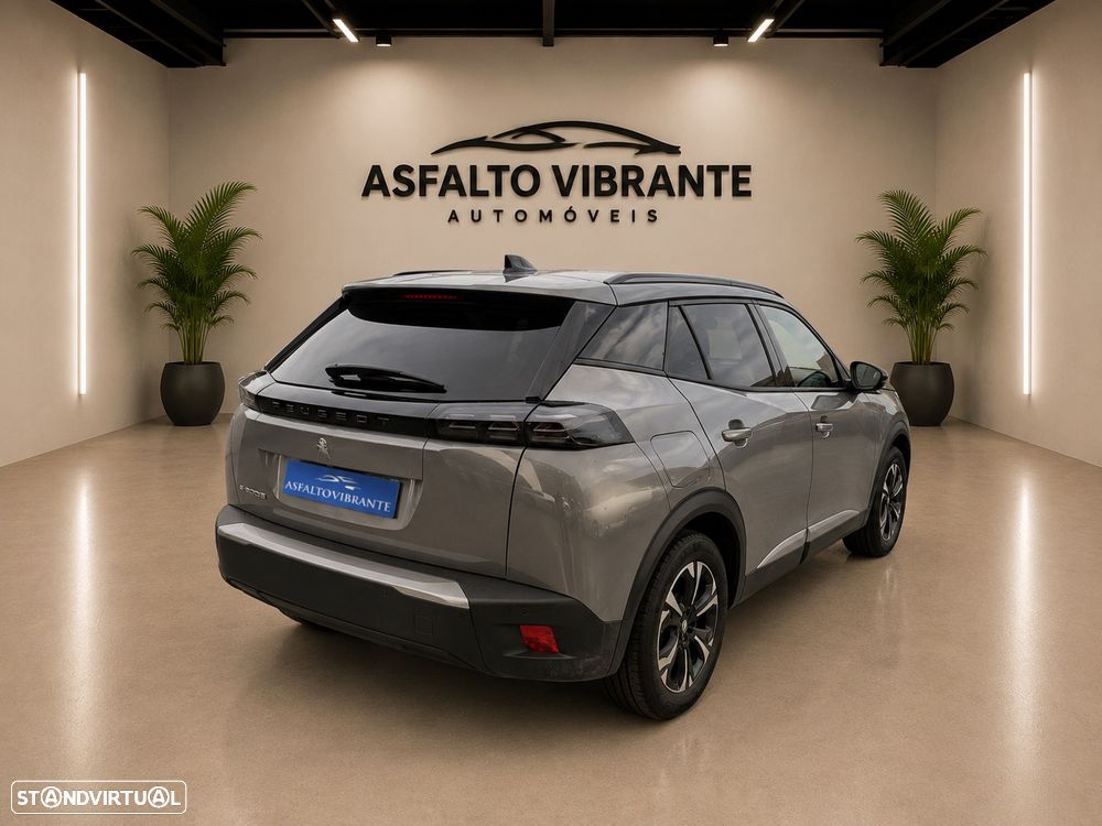 Peugeot e-2008 54 kWh Allure - 3