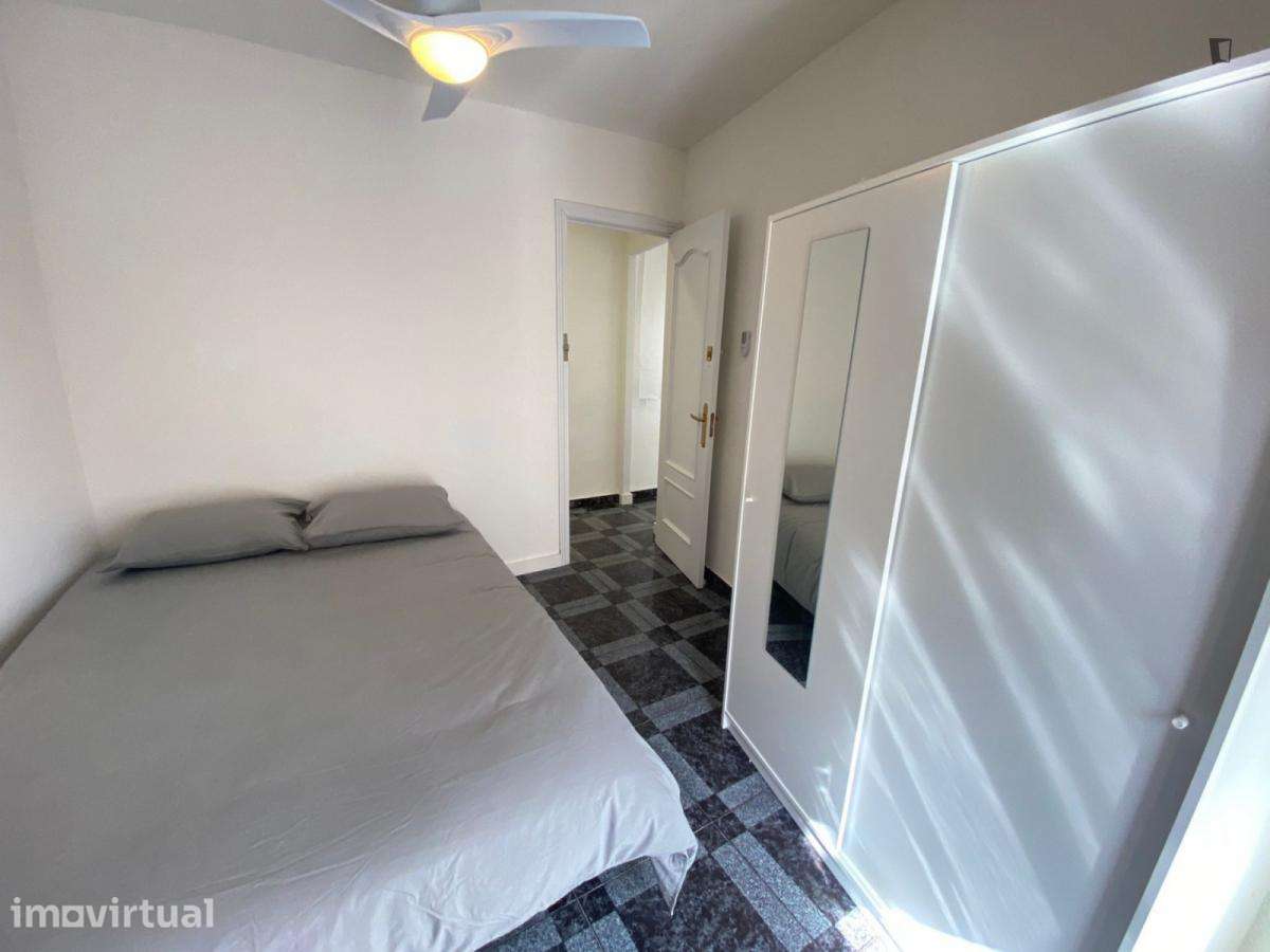 Quarto - localizado em Alameda Lisbon - Grande imagem: 5/33