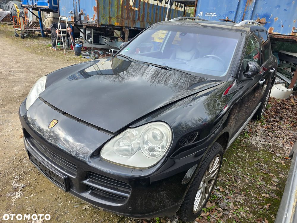 Porsche Cayenne - 2