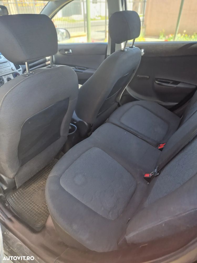 Hyundai i20 1.4 CRDI L Classic - 13