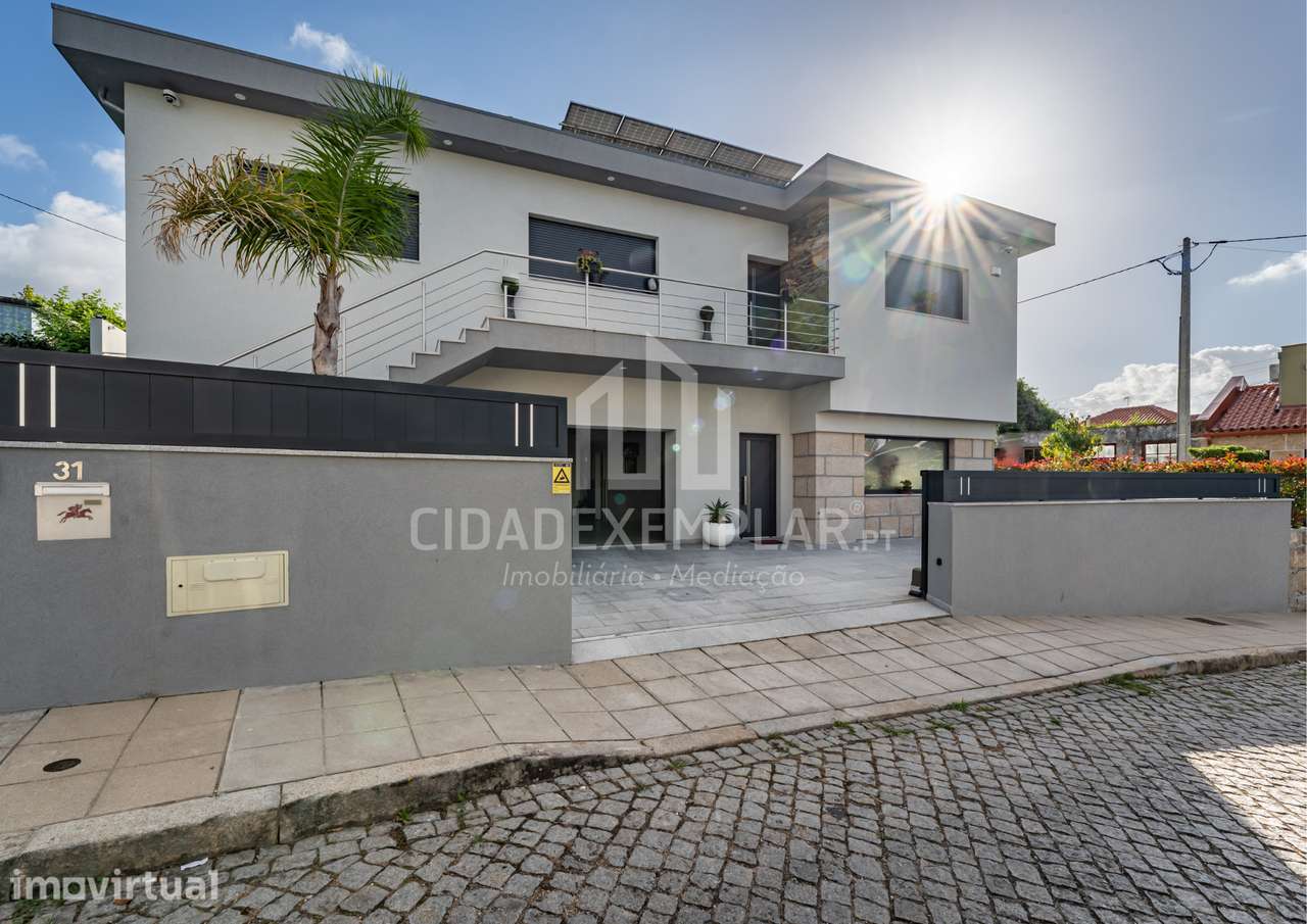 MORADIA T3 DE LUXO C/ PISCINA-Centro de Penafiel - Grande imagem: 2/41