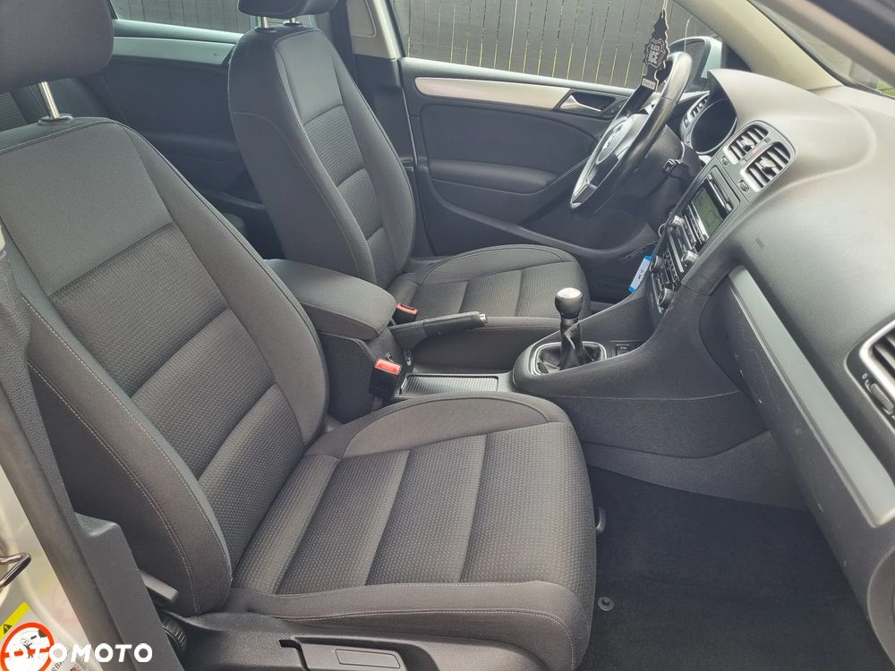 Volkswagen Golf 1.6 TDI DPF Comfortline - 27