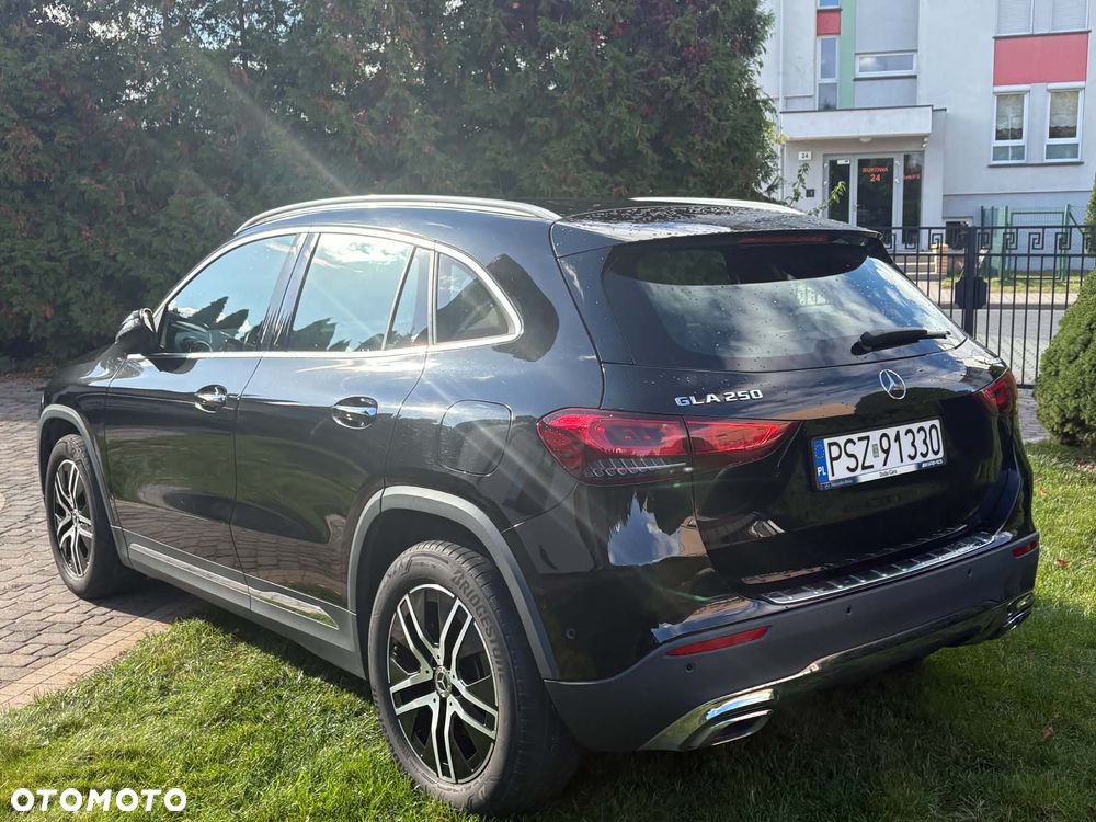Mercedes-Benz GLA 250 4-Matic - 3