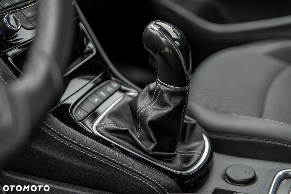 Opel Astra 1.4 Turbo Edition - 32