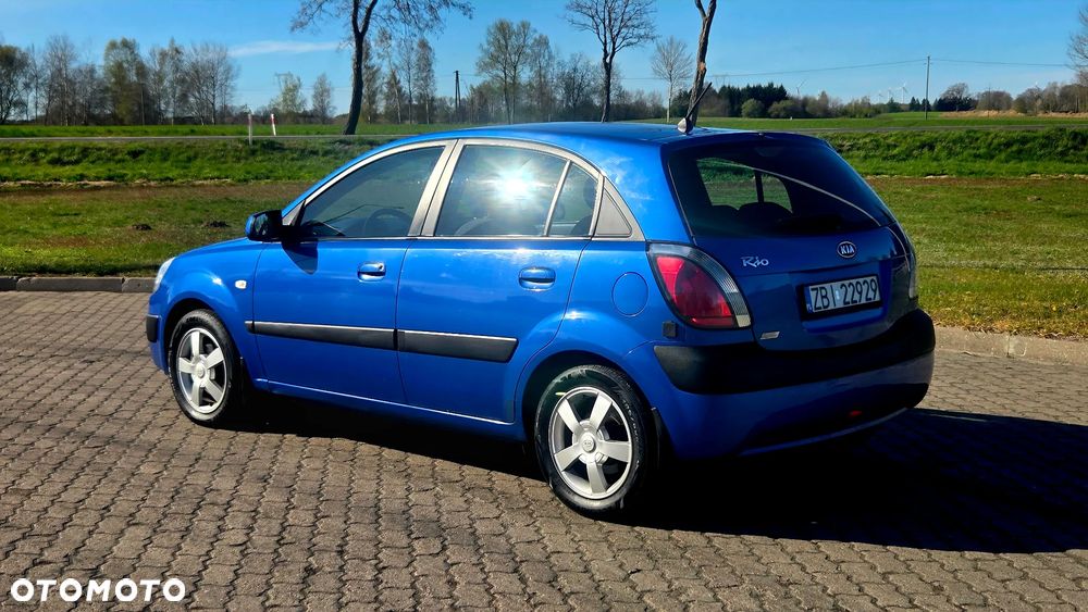 Kia Rio 1.4 Comfort - 3