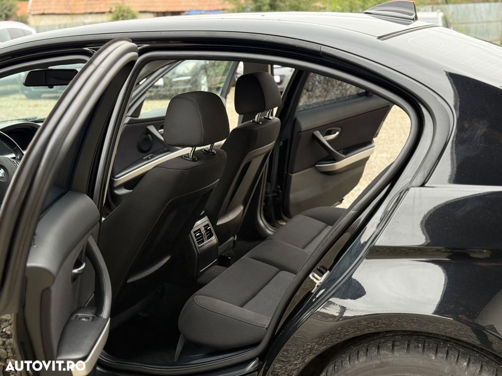 BMW Seria 3 318d - 8