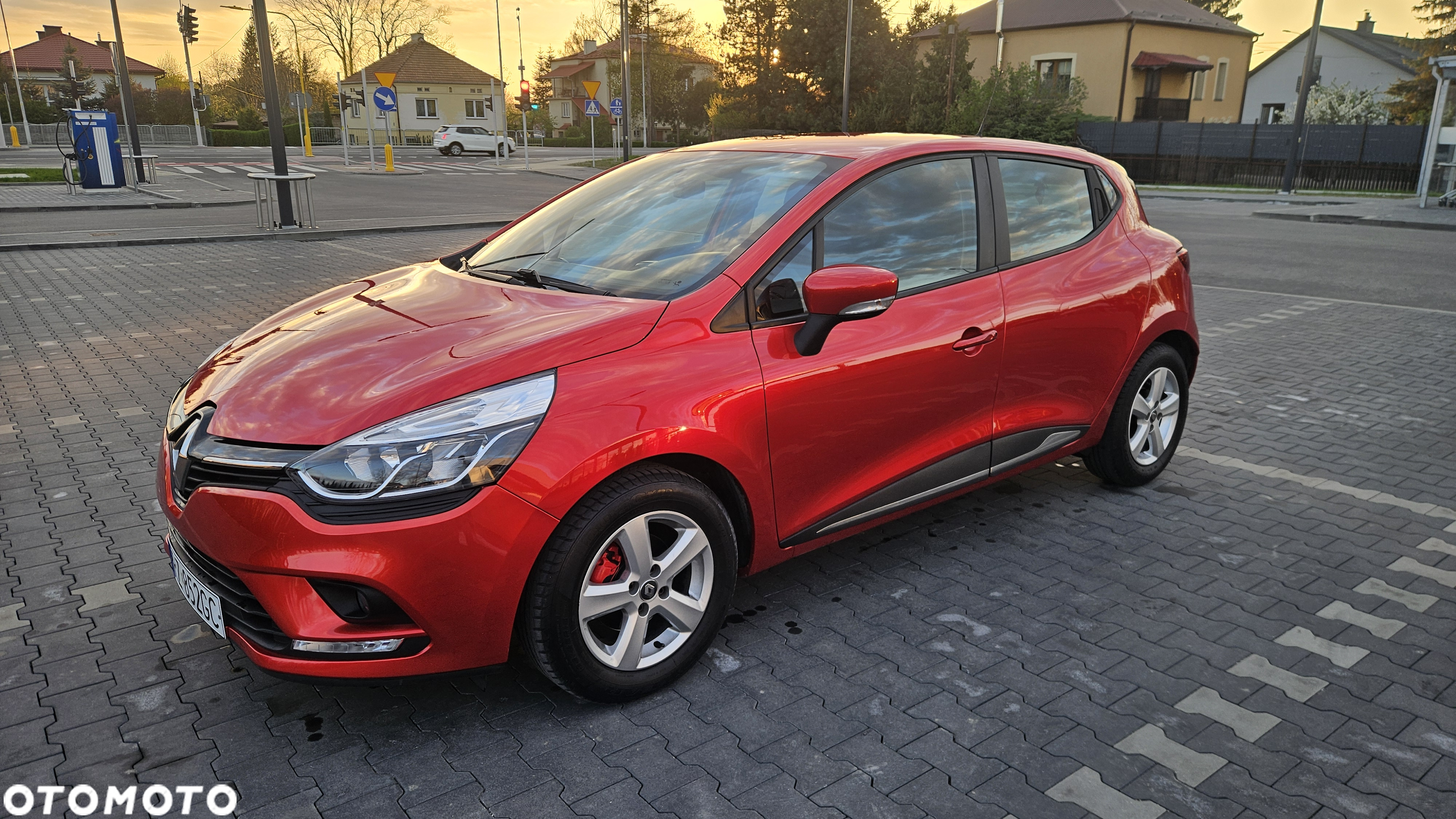 Renault Clio 1.2 16V 75 Life - 10