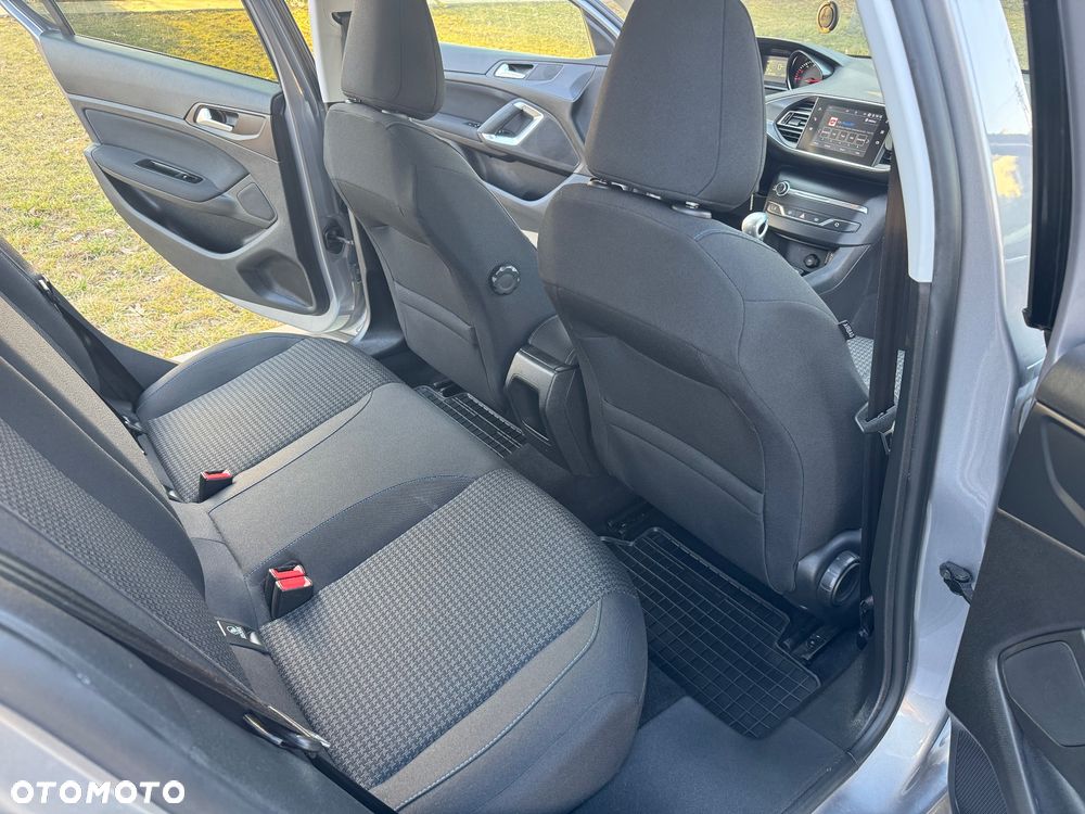 Peugeot 308 1.5 BlueHDi Business Line S&S - 23