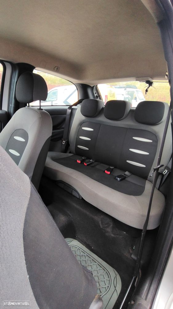 Lancia Ypsilon - 12