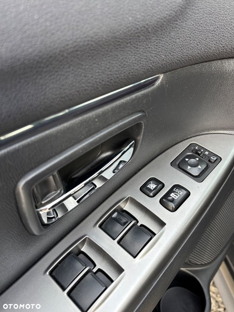 Mitsubishi ASX 2.0 4WD CVT Intro Edition+ - 17