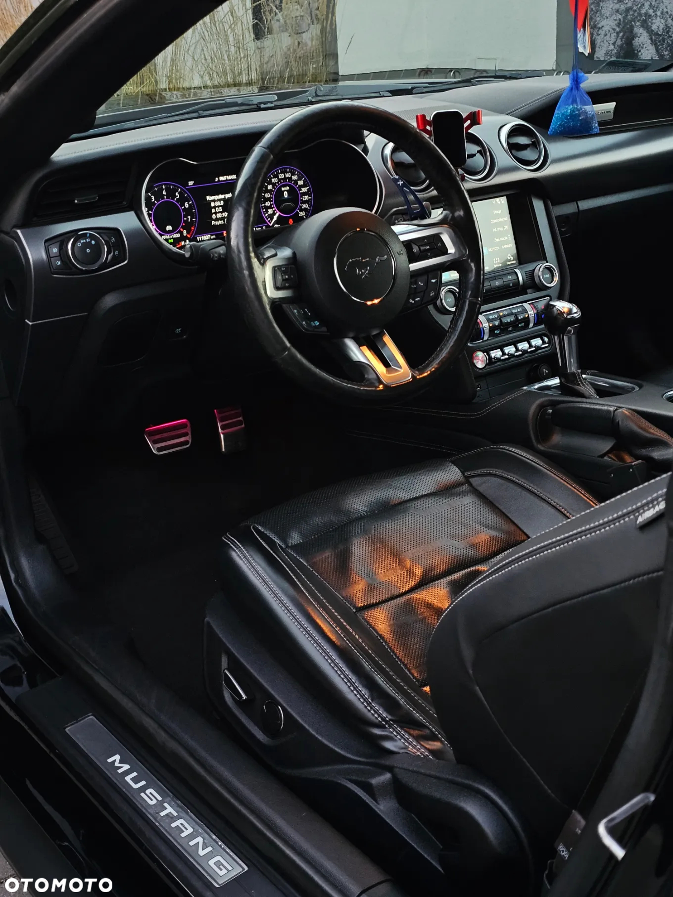 Ford Mustang 5.0 V8 GT - 8