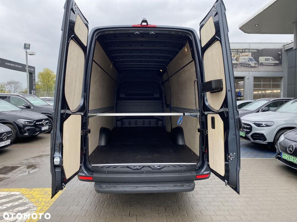 Mercedes-Benz Sprinter - 20