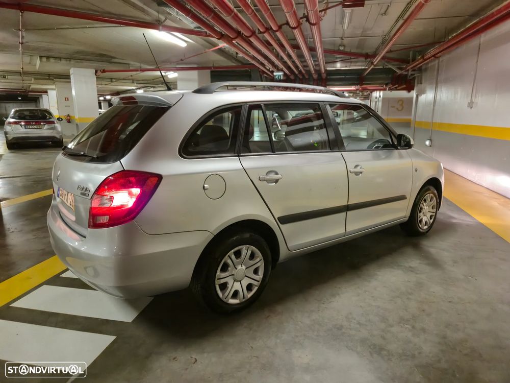 Skoda Fabia Break 1.2 Ambiente - 4