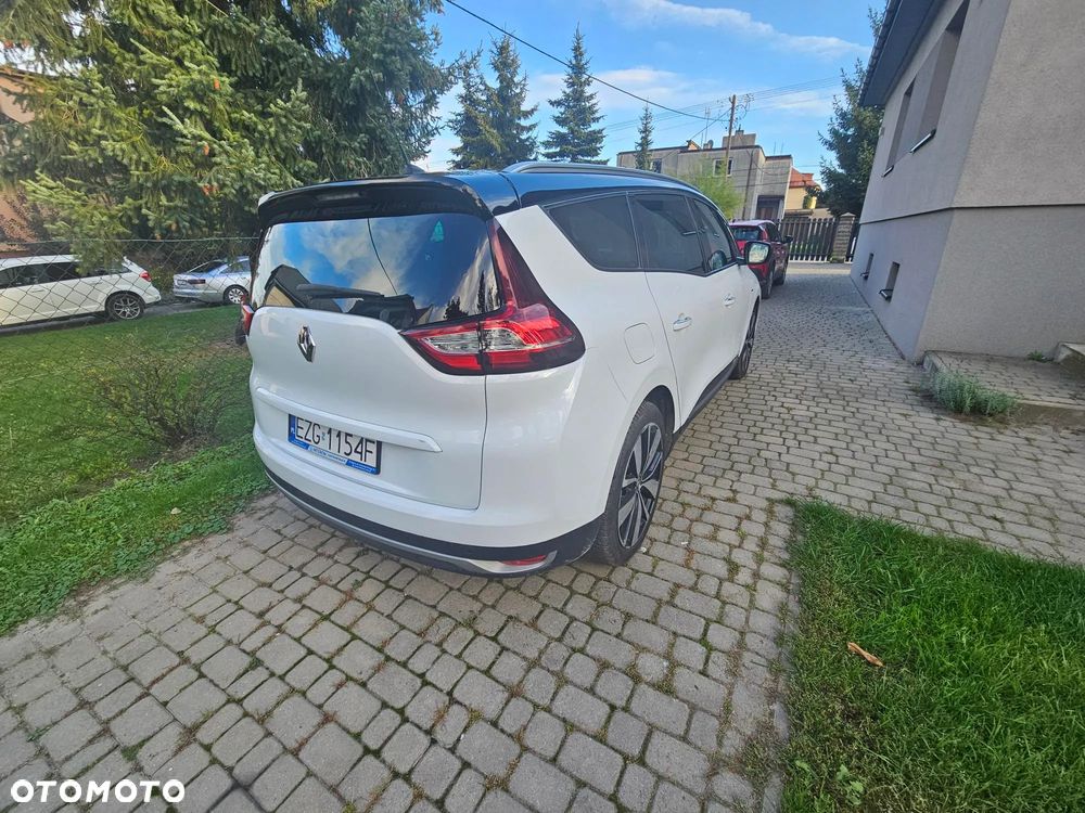 Renault Grand Scenic - 8