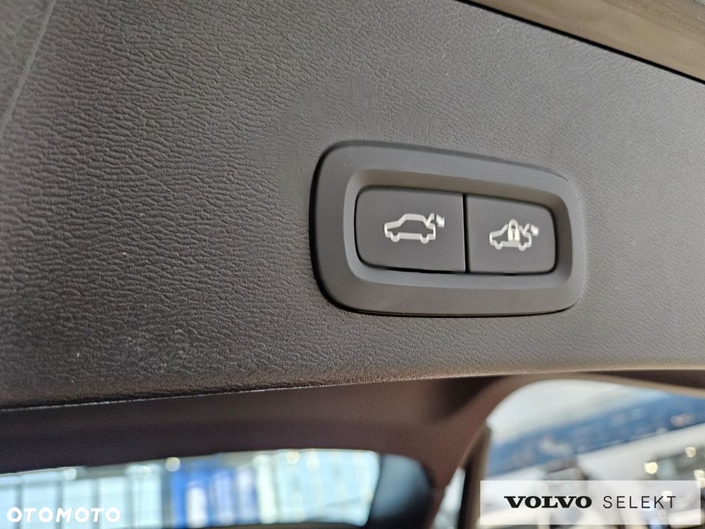 Volvo XC 40 - 35