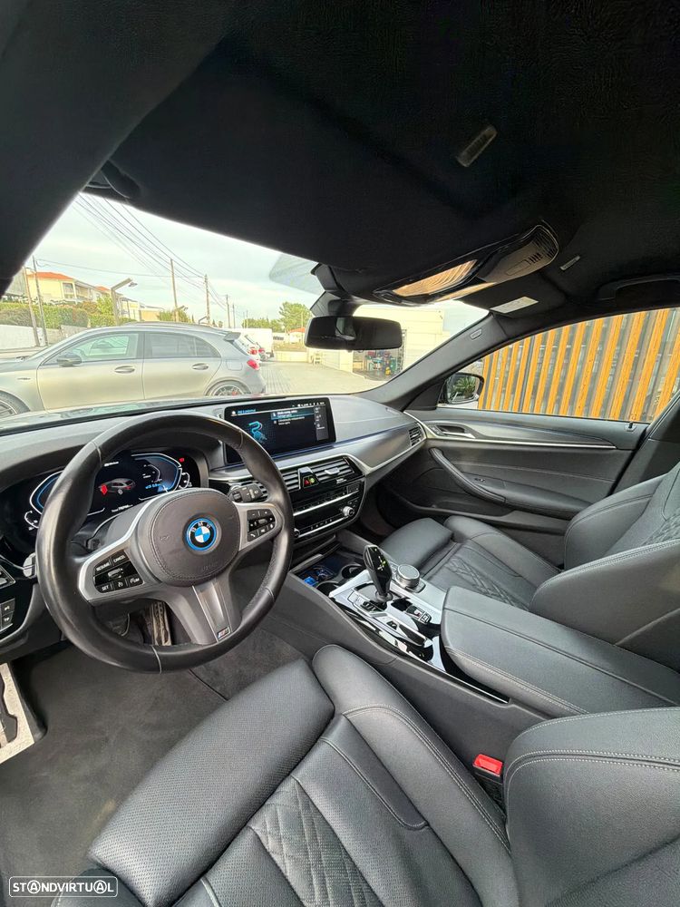 BMW 530 e Pack Desportivo M - 15