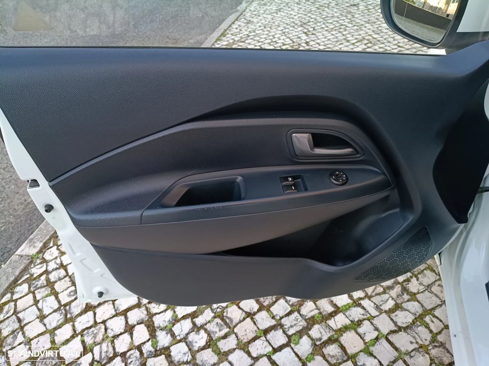 Kia Rio 1.1 CRDi LX ISG - 13