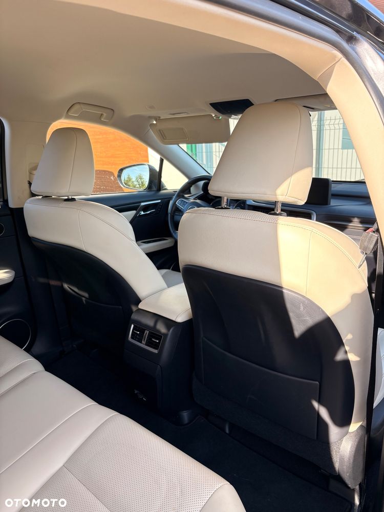 Lexus RX - 10