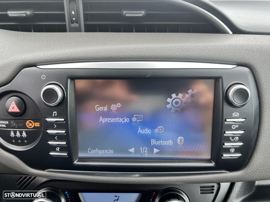 Toyota Yaris 1.5 HSD Exclusive - 35