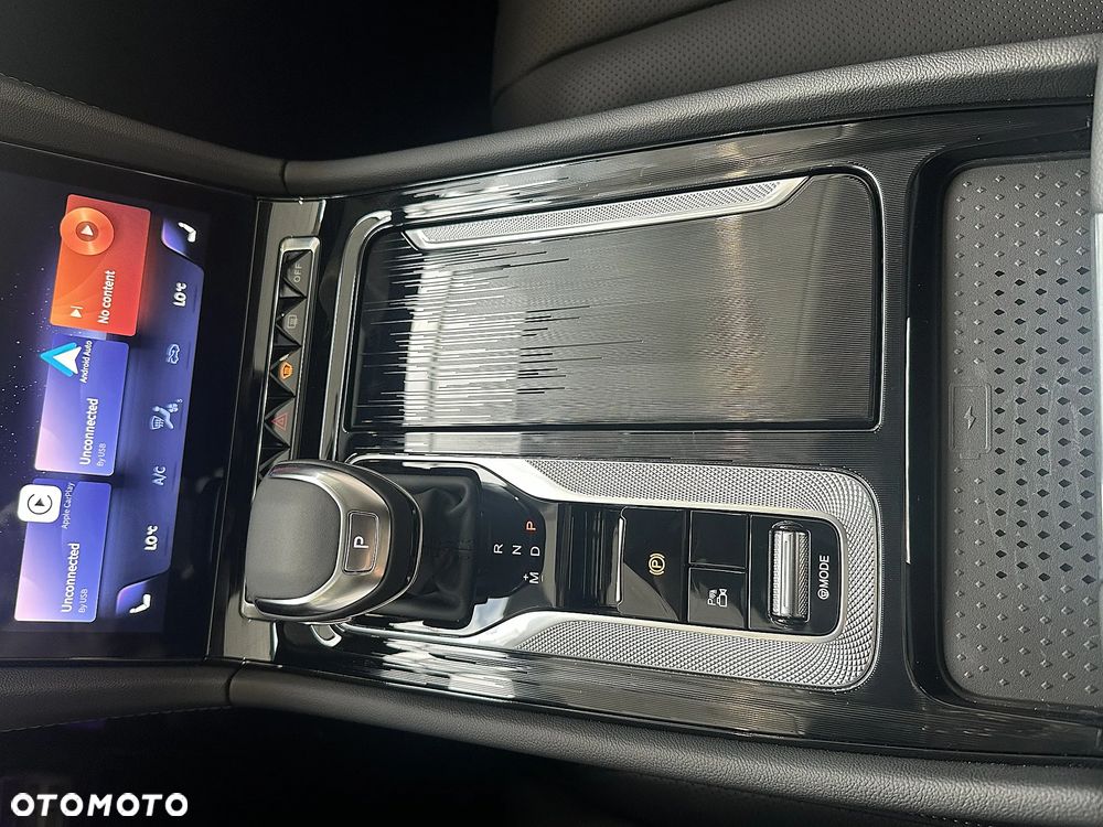Hongqi H5 - 10