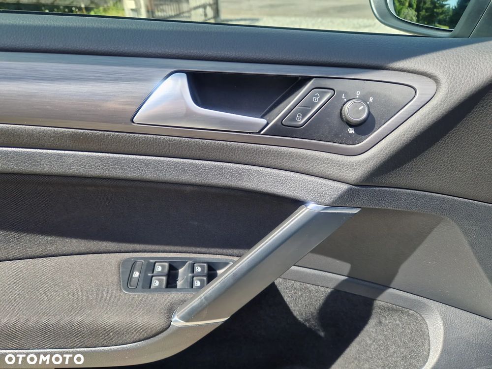 Volkswagen Golf 1.6 TDI SCR DSG Comfortline - 18