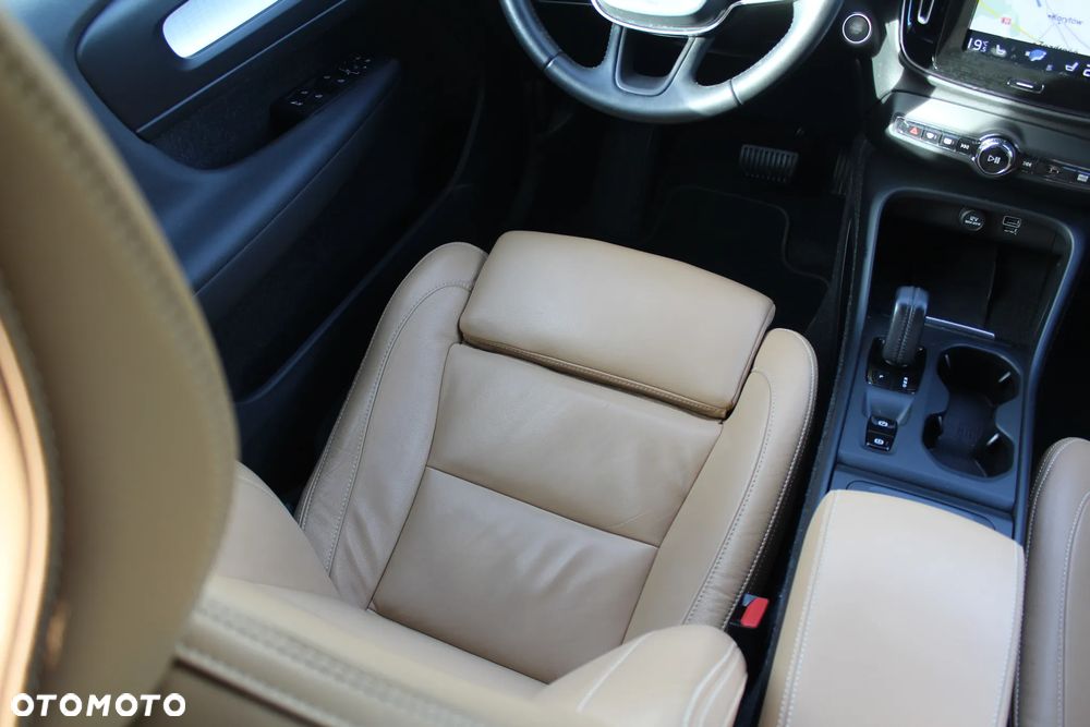 Volvo XC 40 D3 Momentum Pro - 34