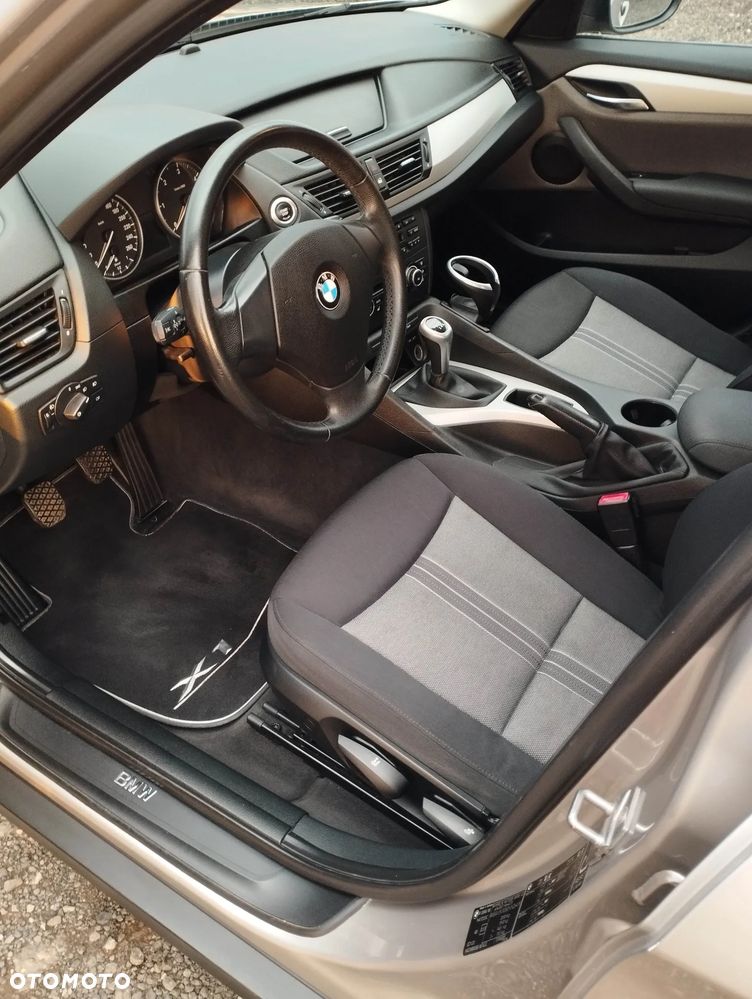 BMW X1 sDrive18d - 9