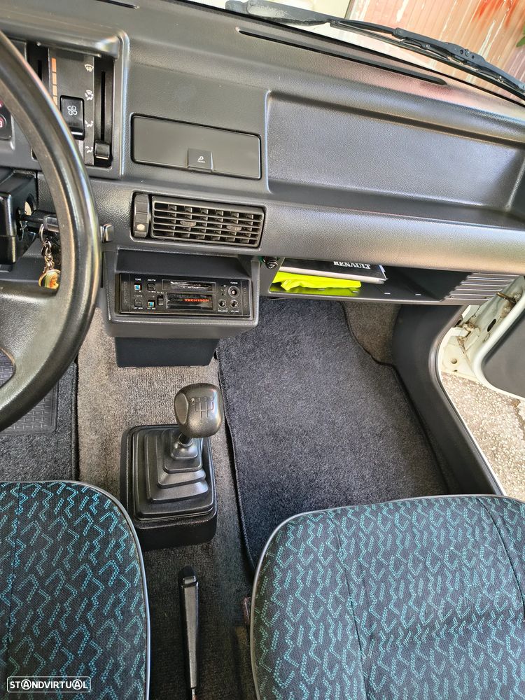 Renault Express 1.2 - 11