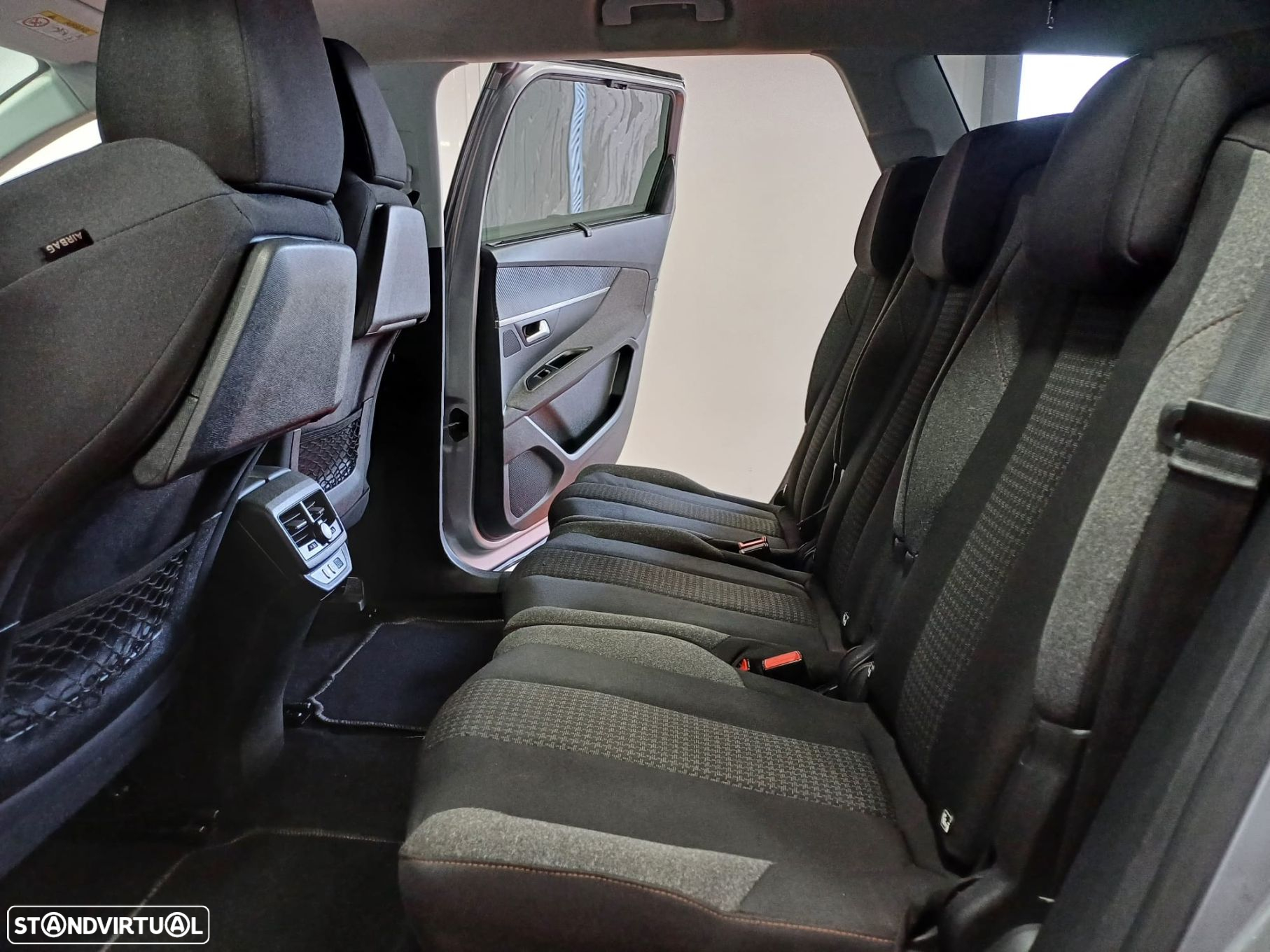 Peugeot 5008 1.5 BlueHDi Allure EAT8 - 12