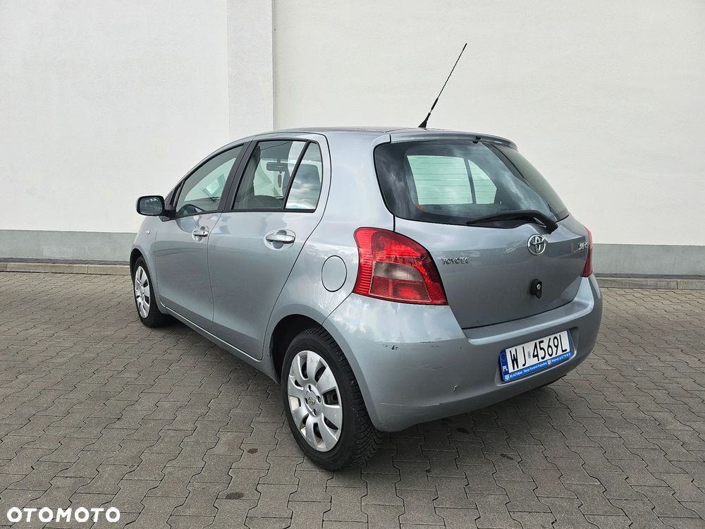 Toyota Yaris 1.3 Luna - 5