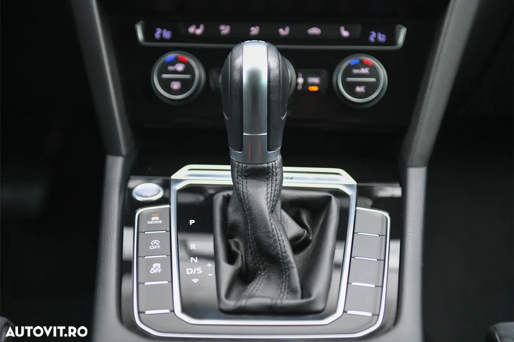 Volkswagen Passat - 41