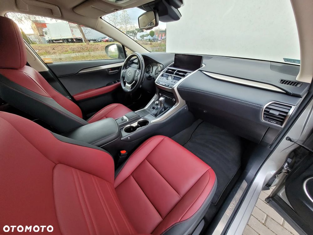 Lexus NX 300h F Impression AWD - 4