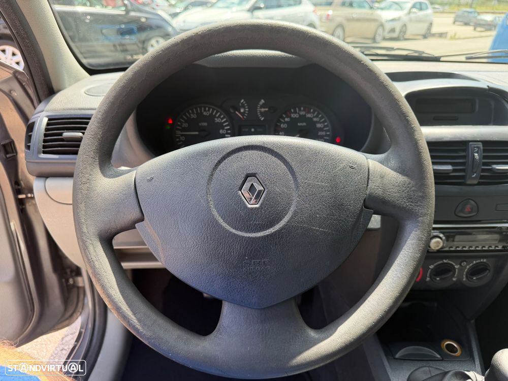 Renault Clio 1.2 16V Expression - 14