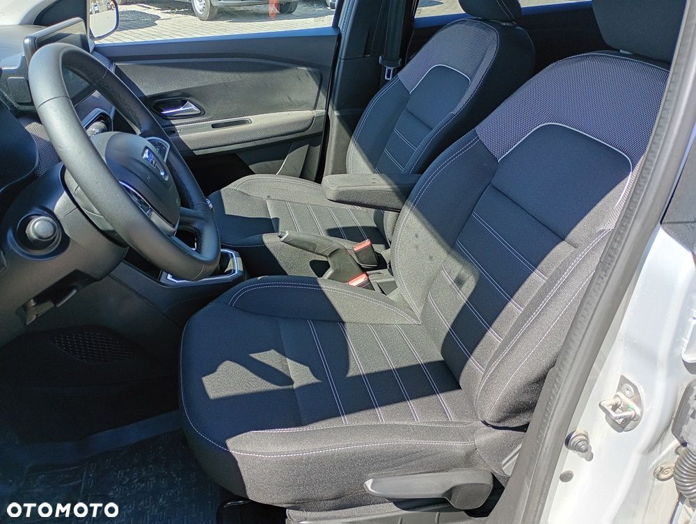Dacia Jogger 1.0 TCe Comfort 7os - 10