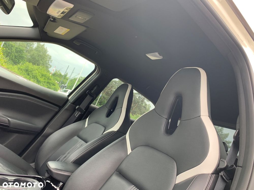 Nissan Juke 1.6 4AMT Premiere Edition - 33