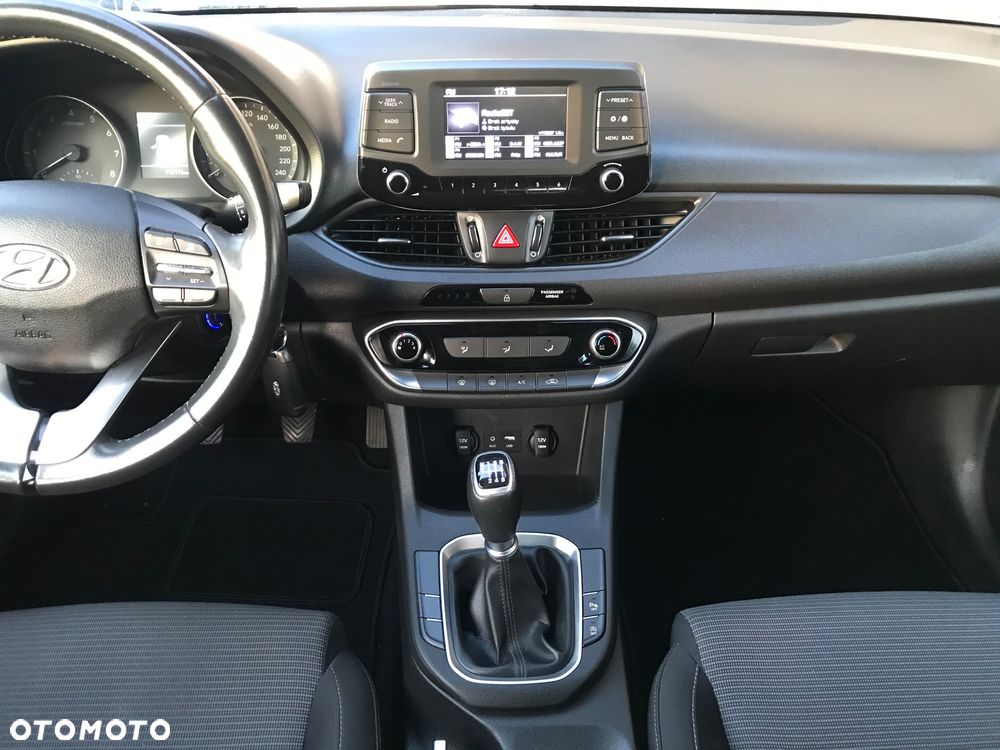 Hyundai i30 1.4 Passion Plus - 5