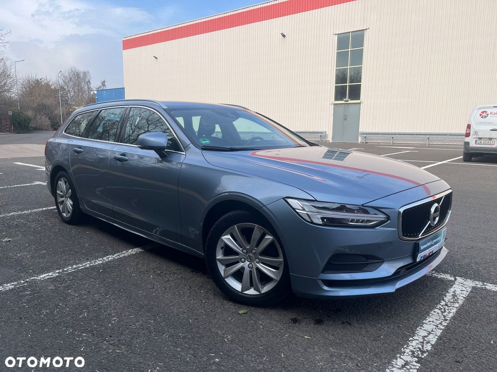 Volvo V90 D4 SCR Momentum Pro - 2