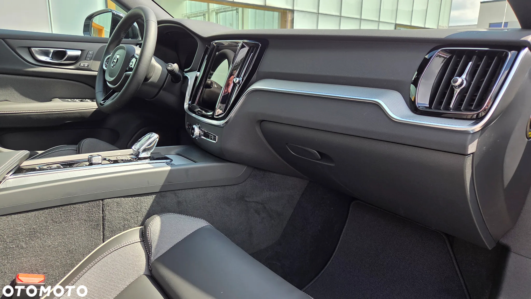 Volvo V60 B4 B Plus Dark - 13