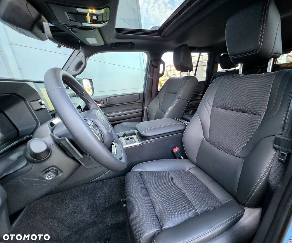 Toyota Land Cruiser - 20