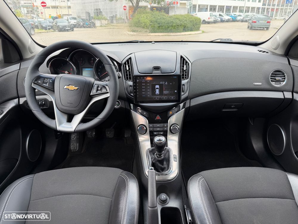 Chevrolet Cruze SW 1.7 VCDi LT - 24