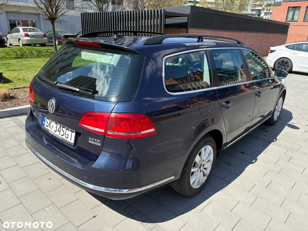 Volkswagen Passat 2.0 TDI BlueMotion Technology Comfortline - 10