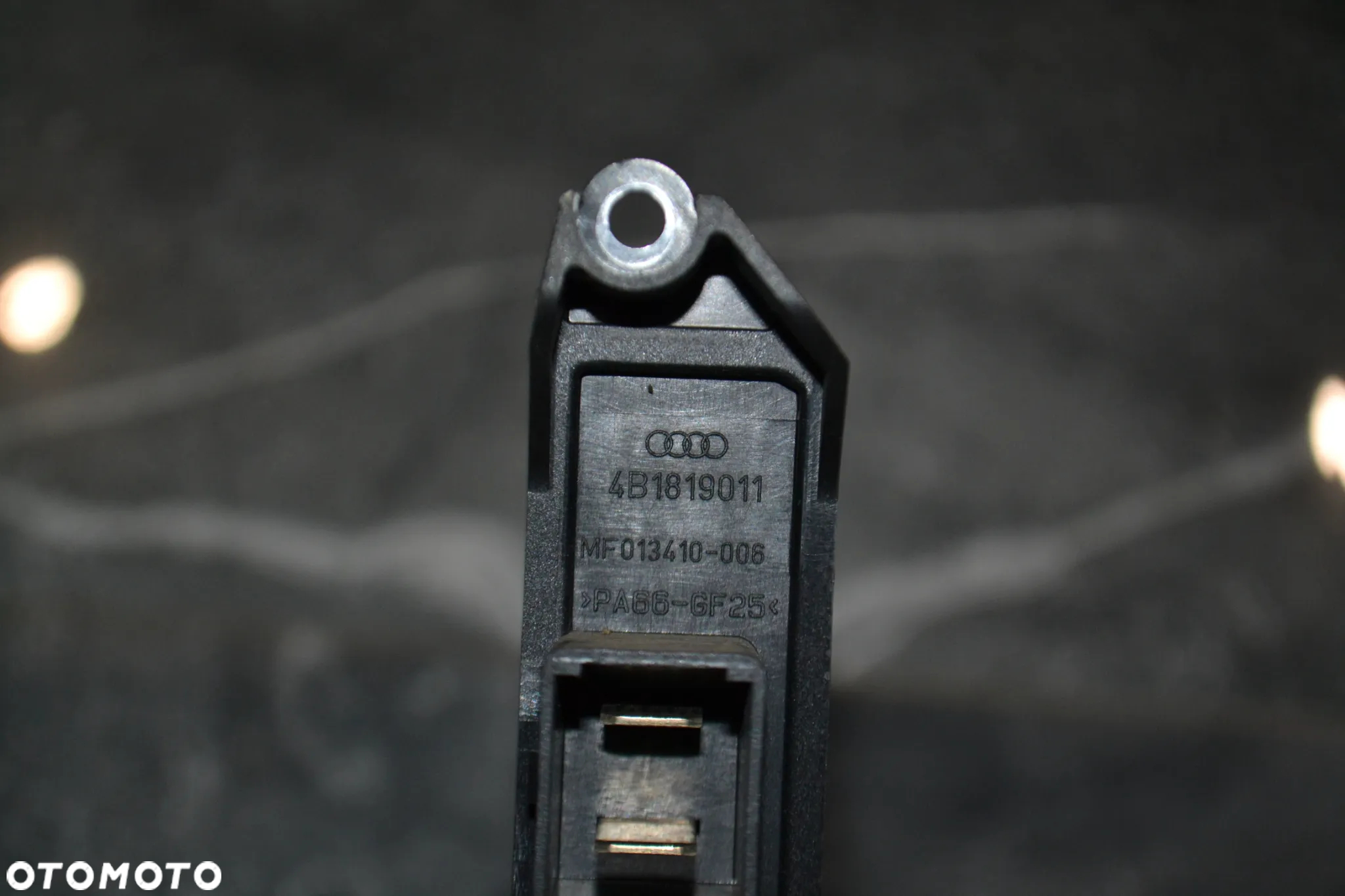 AUDI A6 C5 NAGRZEWNICA WNĘTRZA ELEKTRYCZNA 4B1819011 - 2